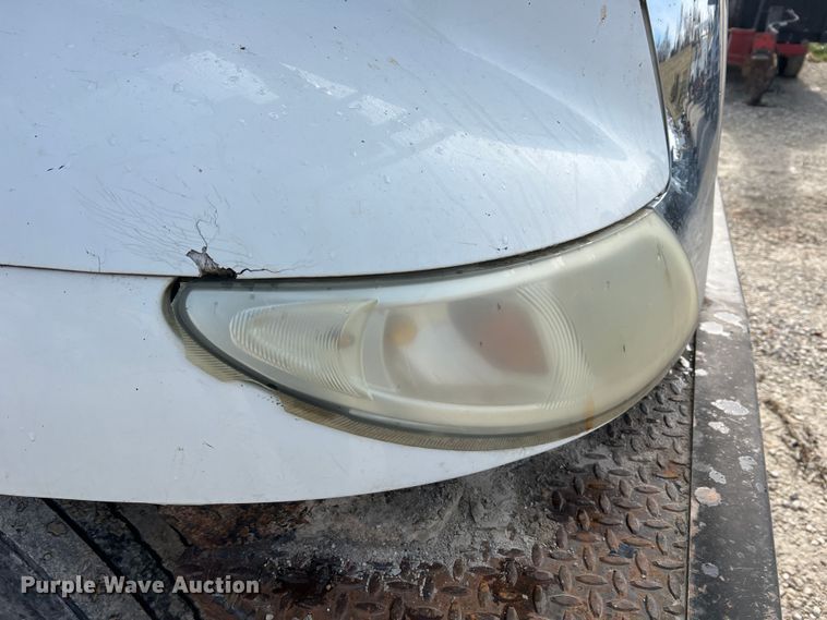 image for item JU9850 2005 International 4300  forestry bucket truck