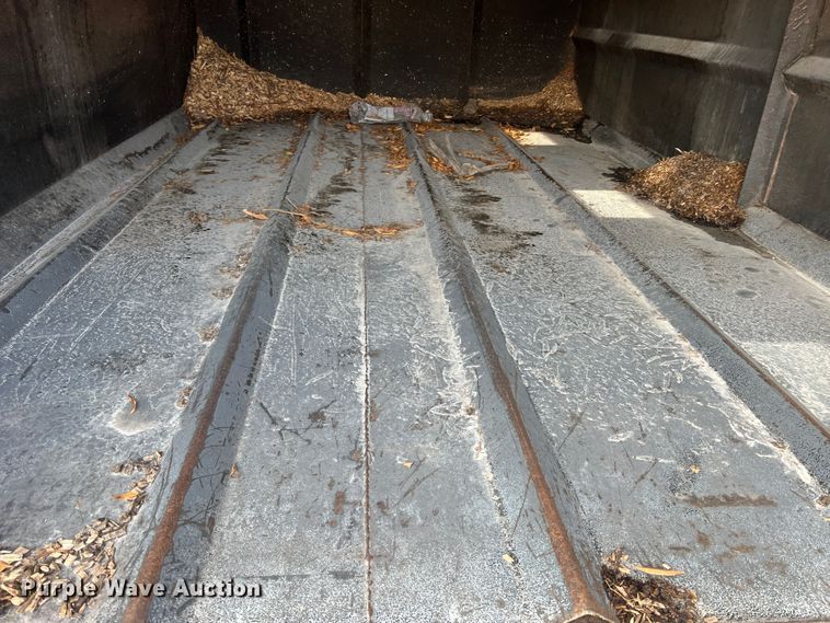 image for item JU9850 2005 International 4300  forestry bucket truck