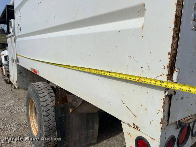 image for item JU9850 2005 International 4300  forestry bucket truck