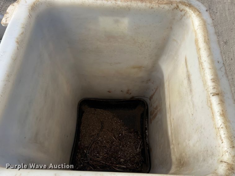 image for item JU9850 2005 International 4300  forestry bucket truck