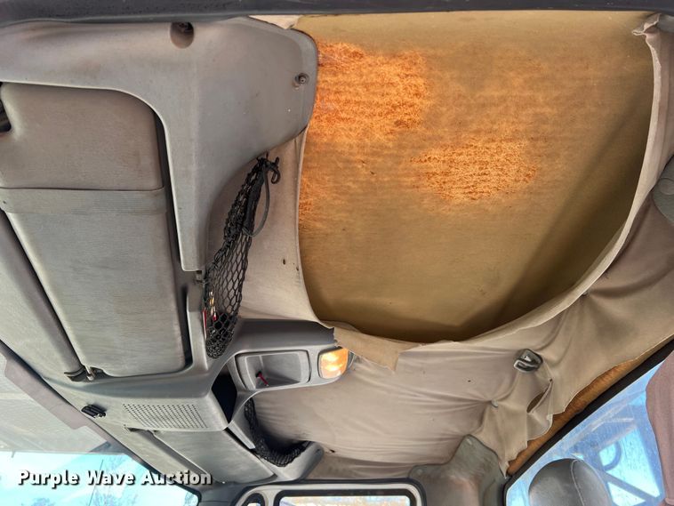 image for item JU9850 2005 International 4300  forestry bucket truck