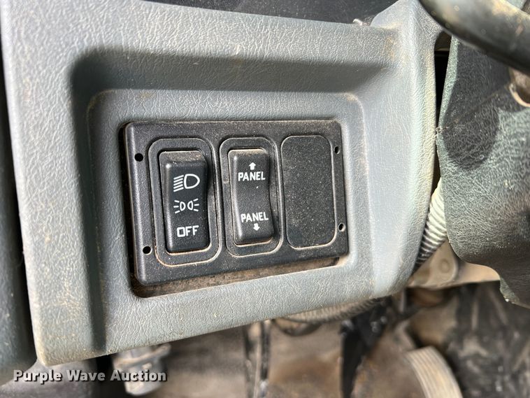 image for item JU9850 2005 International 4300  forestry bucket truck