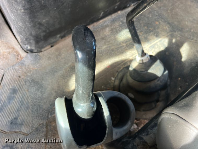 image for item JU9850 2005 International 4300  forestry bucket truck