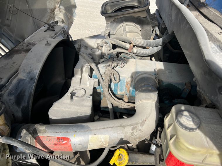 image for item JU9850 2005 International 4300  forestry bucket truck