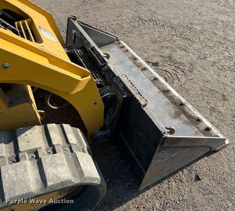 image for item JU9864 2017 Caterpillar 289D  tracked skid steer loader