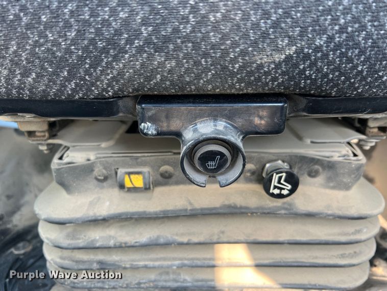 image for item JU9864 2017 Caterpillar 289D  tracked skid steer loader