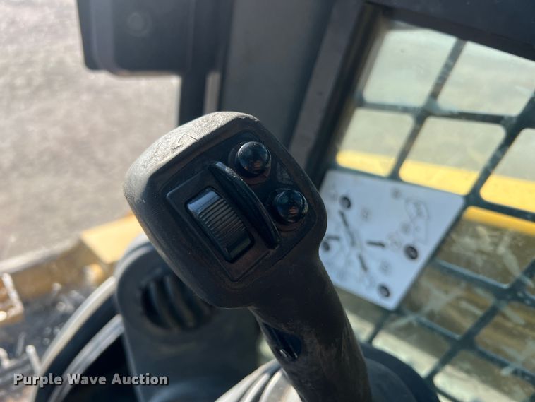 image for item JU9864 2017 Caterpillar 289D  tracked skid steer loader