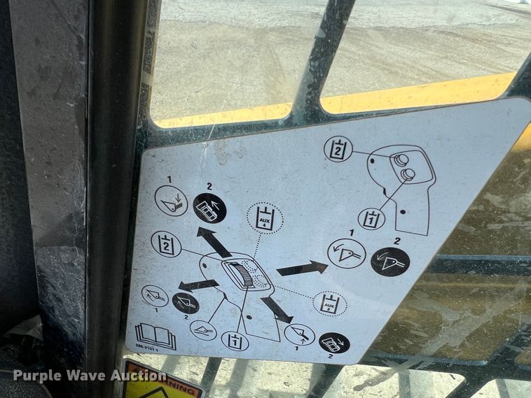 image for item JU9864 2017 Caterpillar 289D  tracked skid steer loader