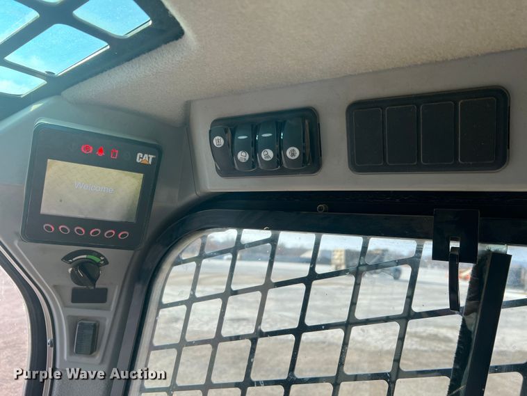 image for item JU9864 2017 Caterpillar 289D  tracked skid steer loader