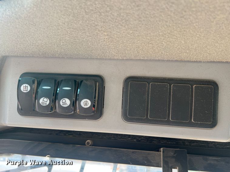 image for item JU9864 2017 Caterpillar 289D  tracked skid steer loader