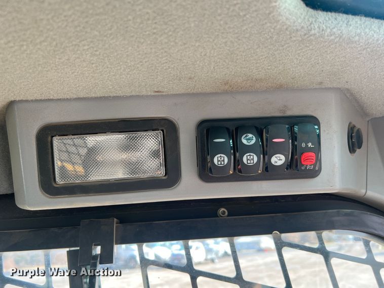 image for item JU9864 2017 Caterpillar 289D  tracked skid steer loader