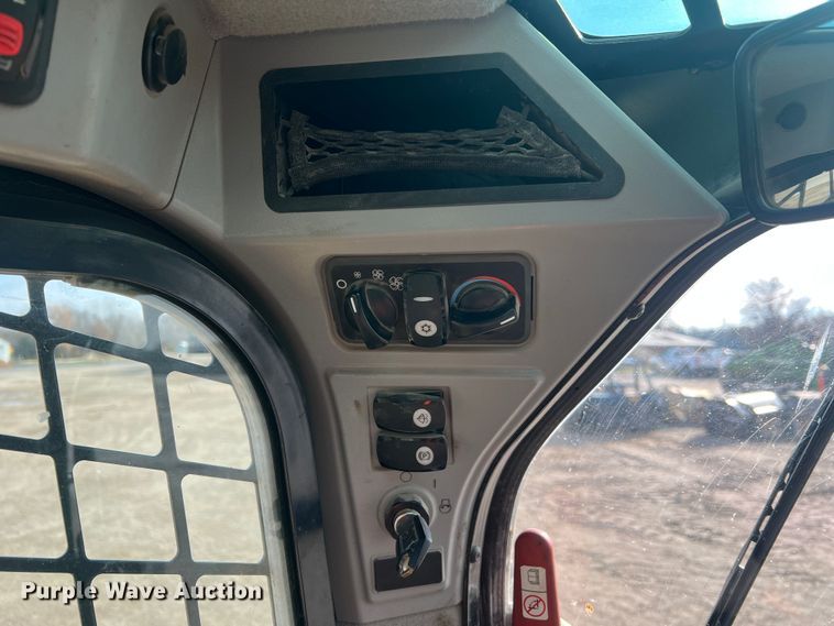 image for item JU9864 2017 Caterpillar 289D  tracked skid steer loader