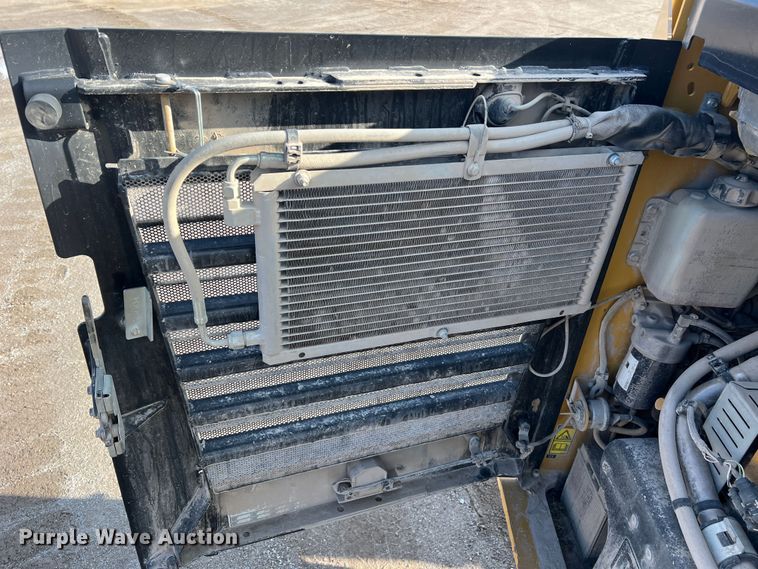 image for item JU9864 2017 Caterpillar 289D  tracked skid steer loader