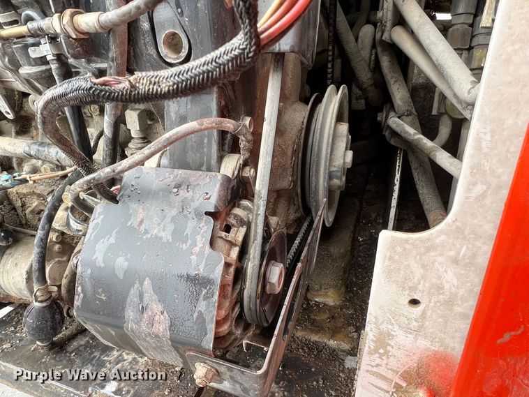 image for item JU9865 2003 Bobcat S220  skid steer loader