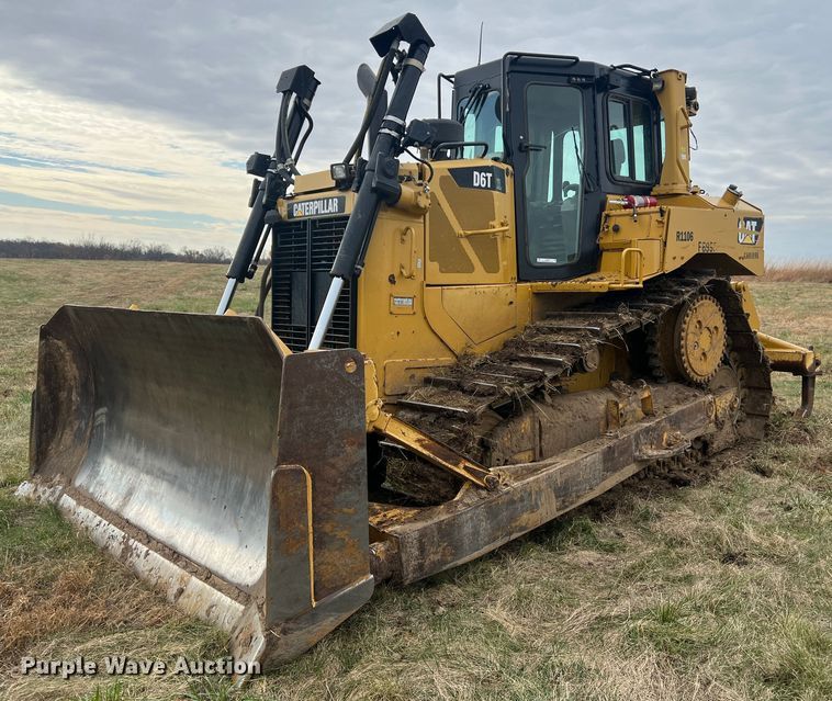 image for item JU9867 2012 Caterpillar D6T XL  dozer