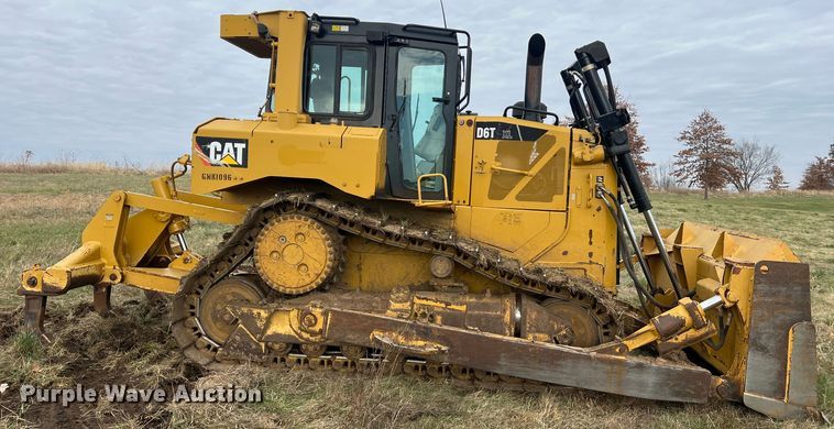 image for item JU9867 2012 Caterpillar D6T XL  dozer