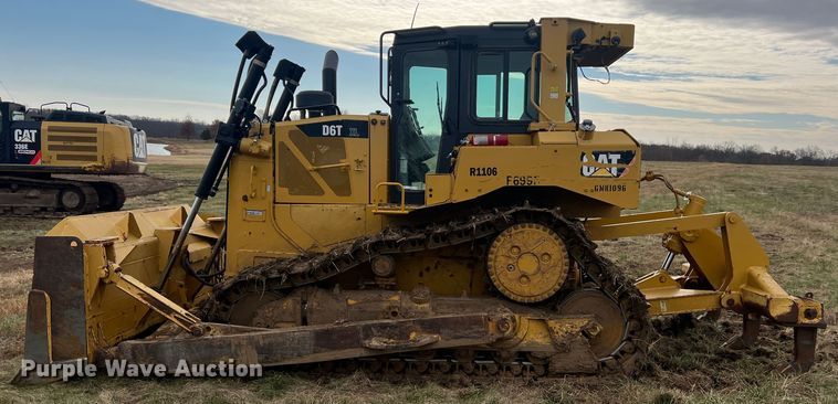 image for item JU9867 2012 Caterpillar D6T XL  dozer