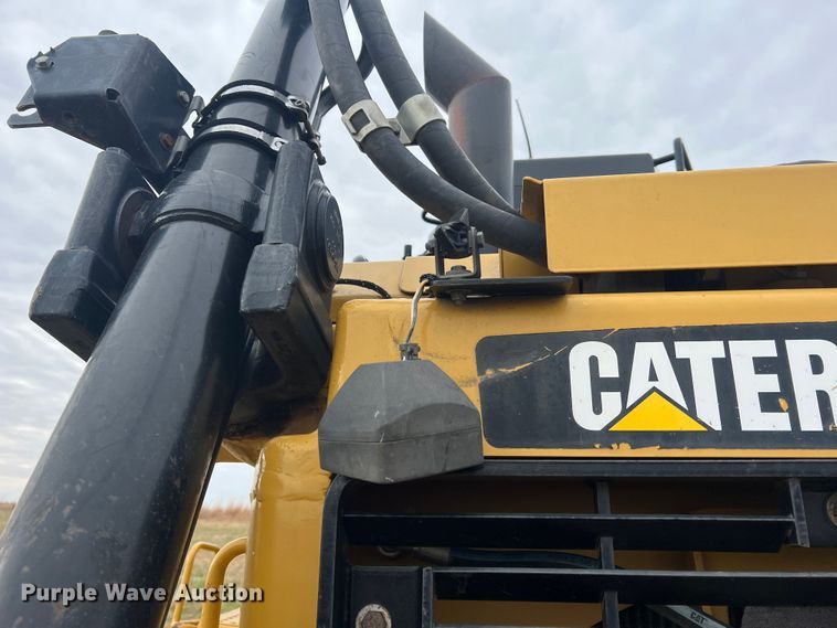 image for item JU9867 2012 Caterpillar D6T XL  dozer