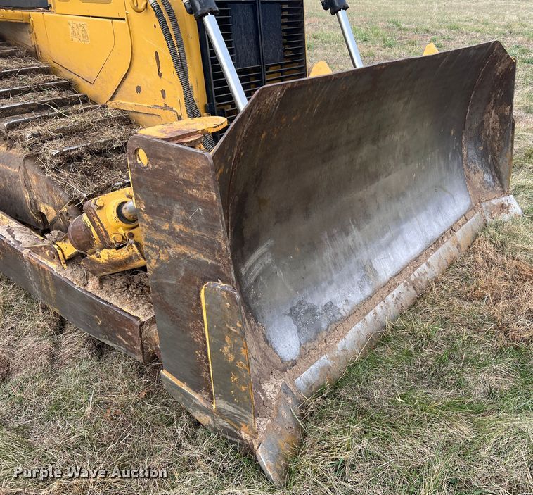 image for item JU9867 2012 Caterpillar D6T XL  dozer