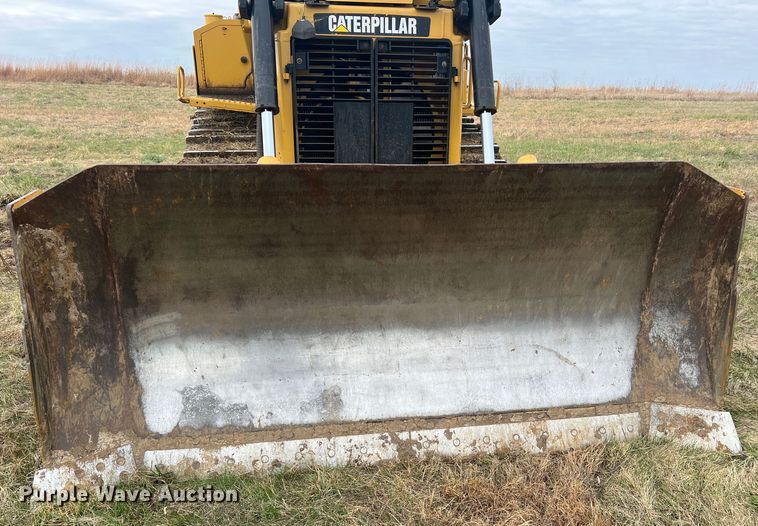 image for item JU9867 2012 Caterpillar D6T XL  dozer