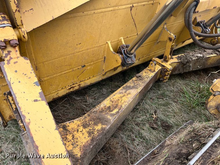 image for item JU9867 2012 Caterpillar D6T XL  dozer