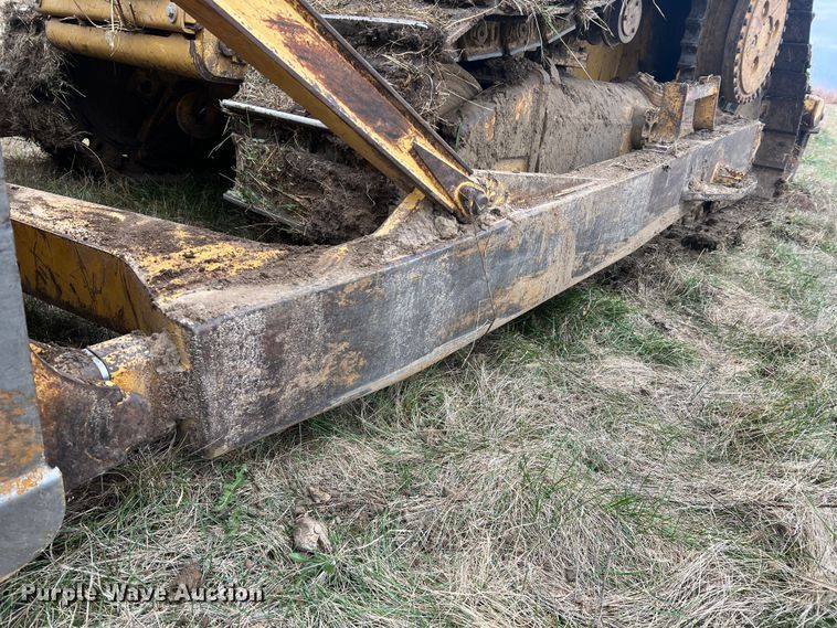 image for item JU9867 2012 Caterpillar D6T XL  dozer