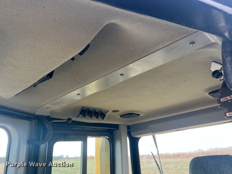 image for item JU9867 2012 Caterpillar D6T XL  dozer