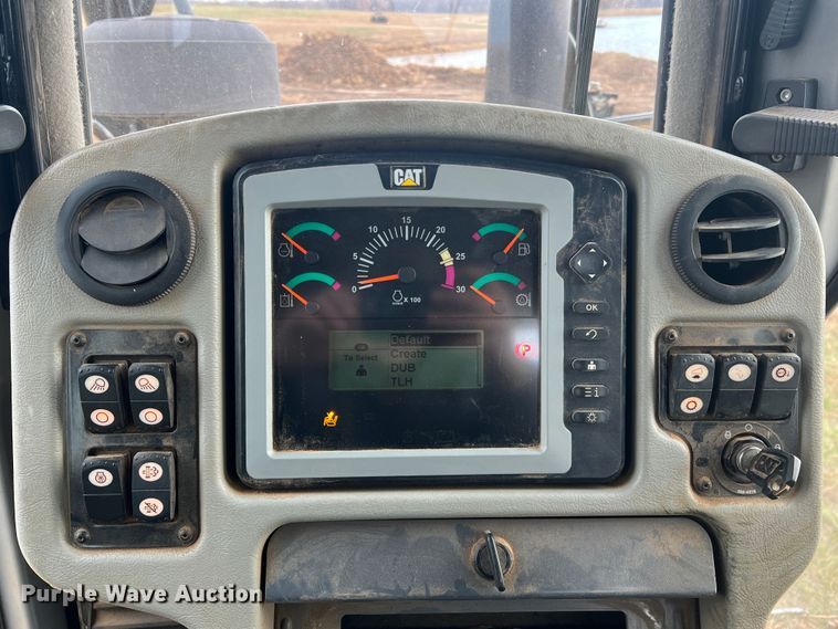 image for item JU9867 2012 Caterpillar D6T XL  dozer