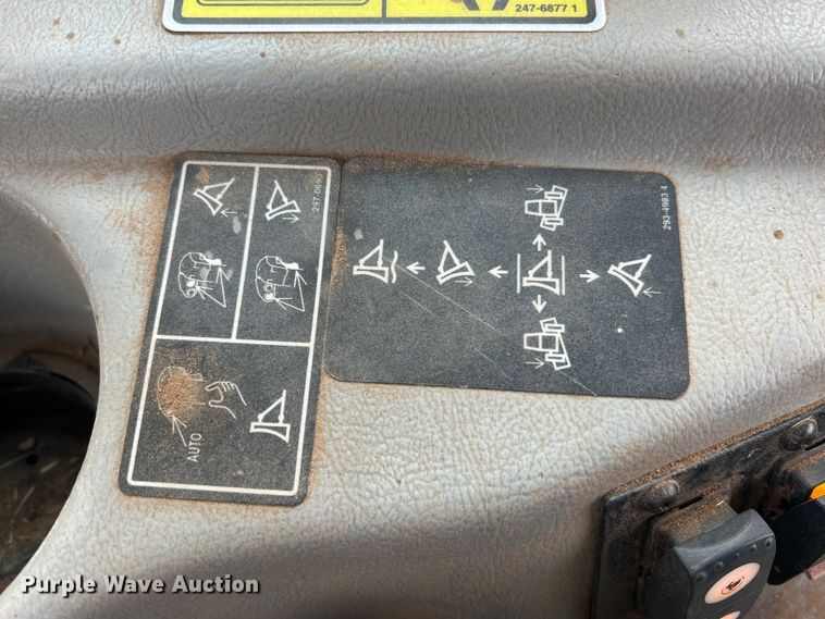 image for item JU9867 2012 Caterpillar D6T XL  dozer