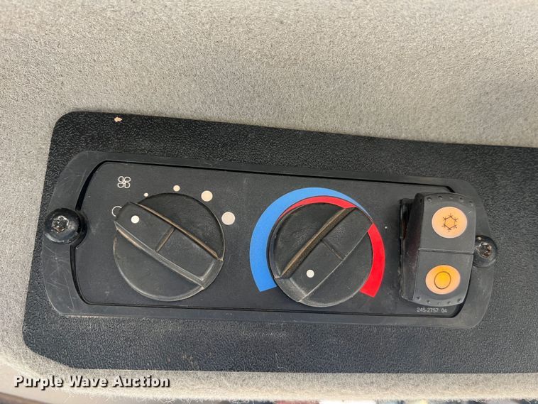 image for item JU9867 2012 Caterpillar D6T XL  dozer