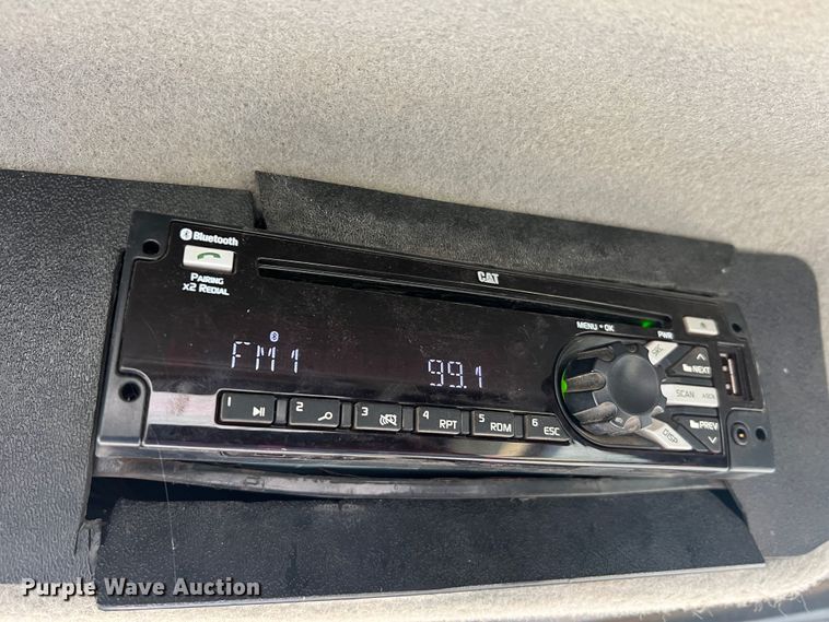 image for item JU9867 2012 Caterpillar D6T XL  dozer