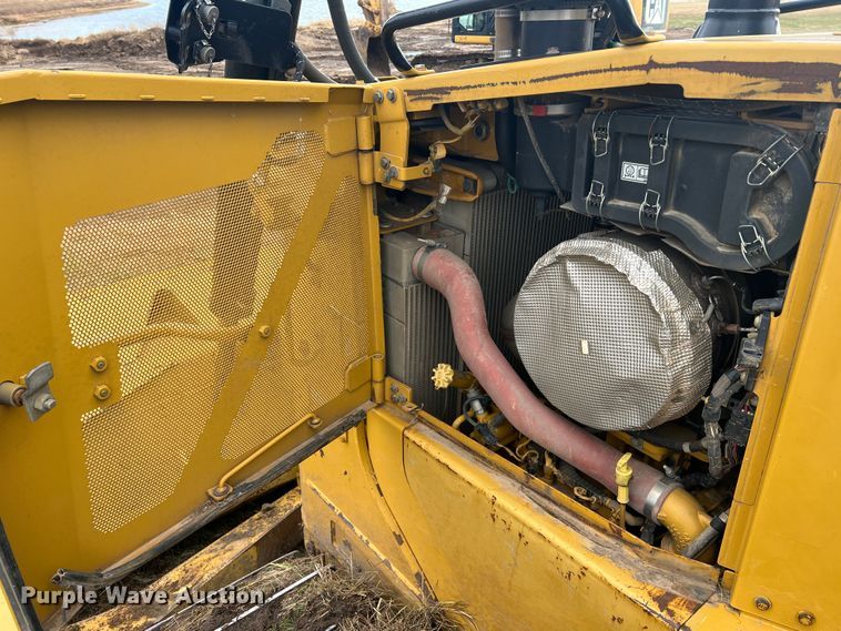 image for item JU9867 2012 Caterpillar D6T XL  dozer