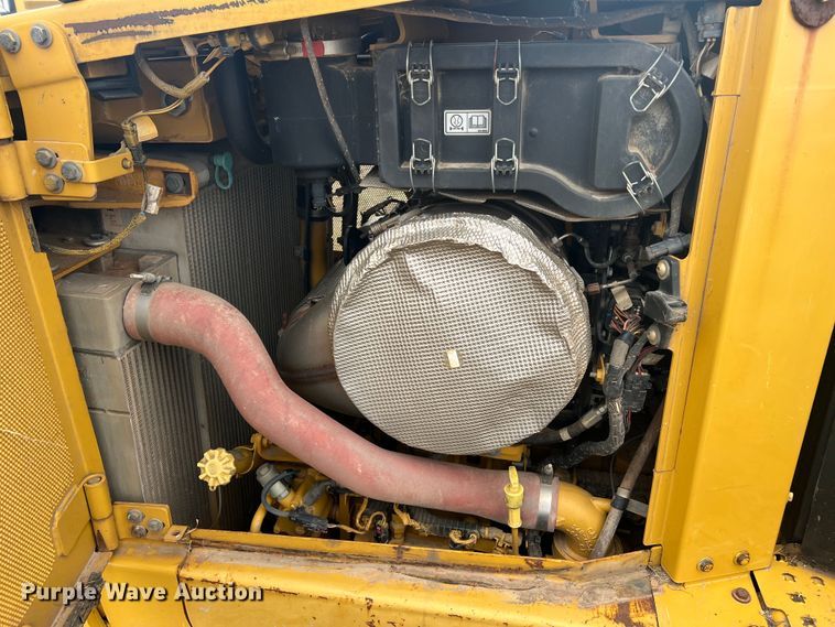 image for item JU9867 2012 Caterpillar D6T XL  dozer