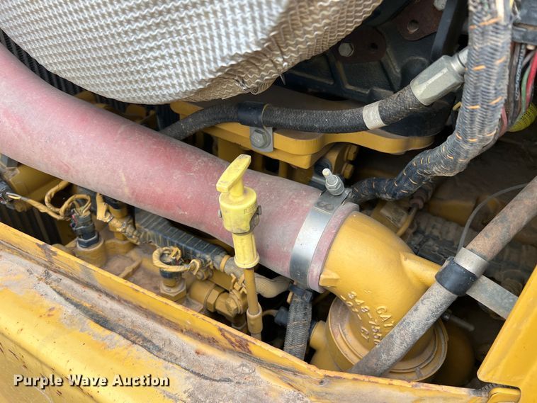 image for item JU9867 2012 Caterpillar D6T XL  dozer