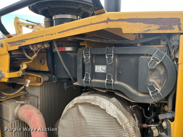 image for item JU9867 2012 Caterpillar D6T XL  dozer