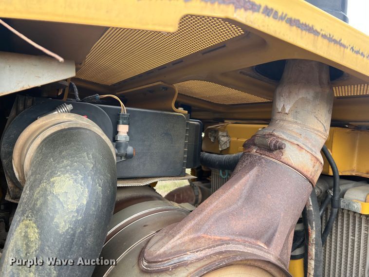 image for item JU9867 2012 Caterpillar D6T XL  dozer