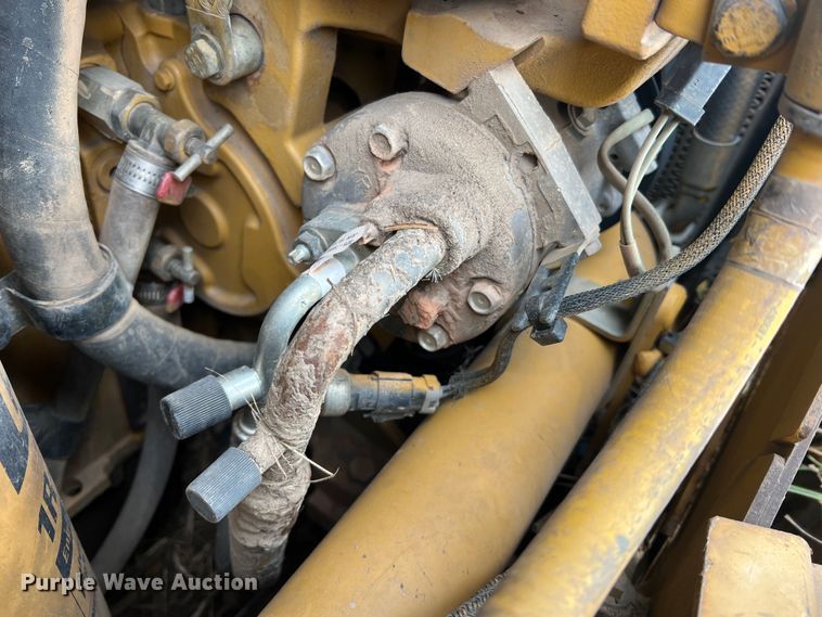 image for item JU9867 2012 Caterpillar D6T XL  dozer