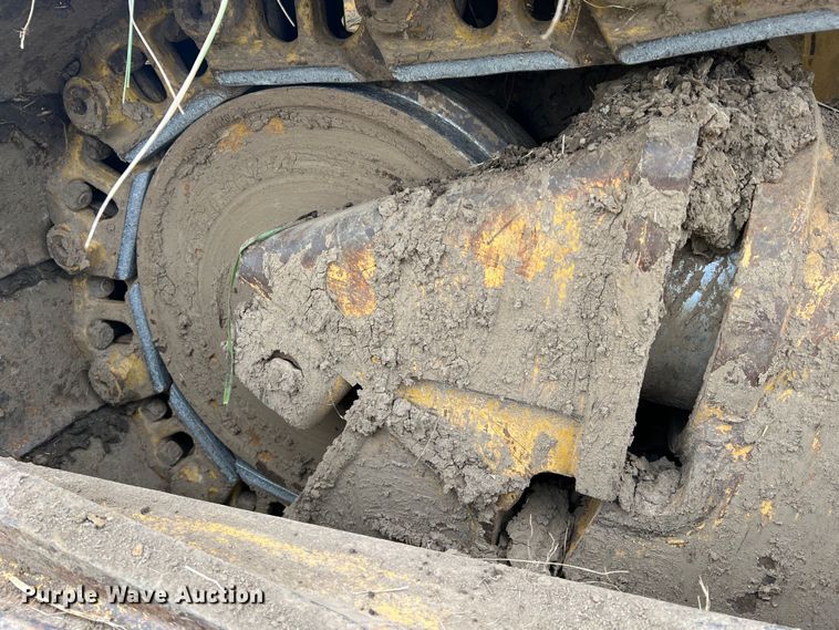 image for item JU9867 2012 Caterpillar D6T XL  dozer