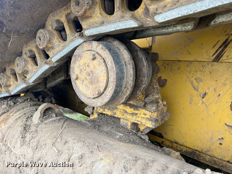 image for item JU9867 2012 Caterpillar D6T XL  dozer