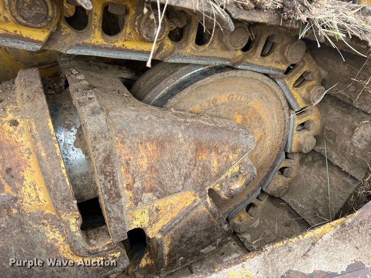 image for item JU9867 2012 Caterpillar D6T XL  dozer
