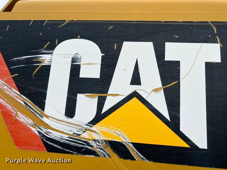 image for item JU9867 2012 Caterpillar D6T XL  dozer