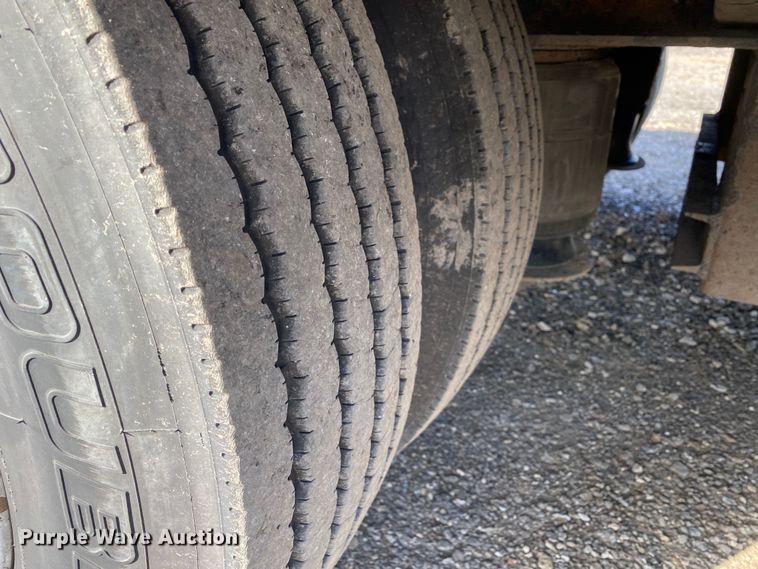 image for item JW9291 2013 Ledwell LW48-HT2-10-PB  drop deck equipment trailer