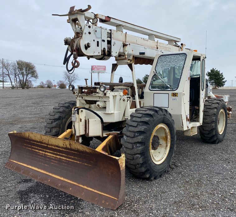 image for item JW9305 Terex SS1048  telehandler