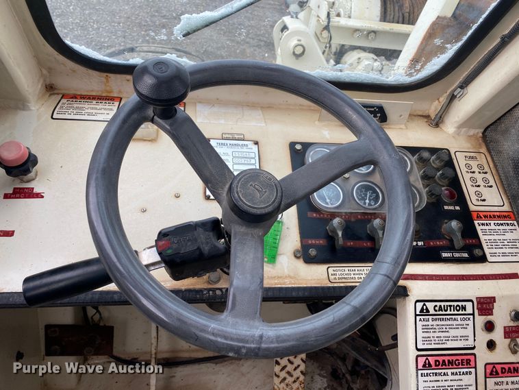 image for item JW9305 Terex SS1048  telehandler