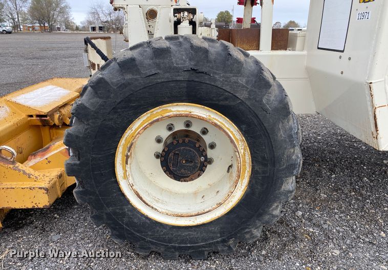 image for item JW9305 Terex SS1048  telehandler