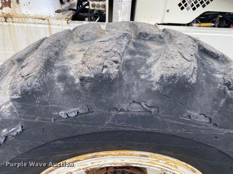 image for item JW9305 Terex SS1048  telehandler