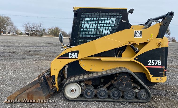 image for item JW9306 2007 Caterpillar 257B  tracked skid steer loader