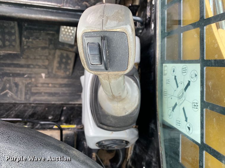 image for item JW9306 2007 Caterpillar 257B  tracked skid steer loader