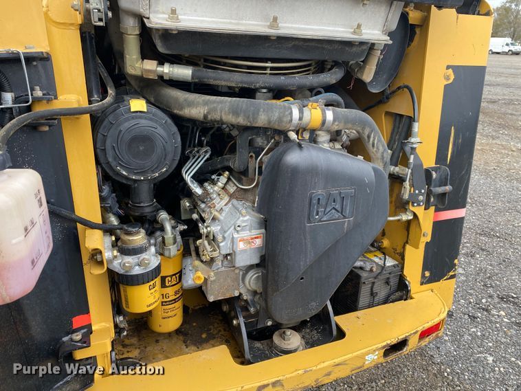 image for item JW9306 2007 Caterpillar 257B  tracked skid steer loader