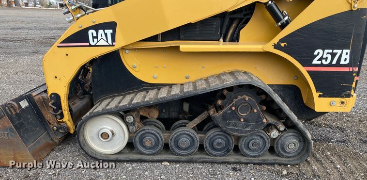 image for item JW9306 2007 Caterpillar 257B  tracked skid steer loader